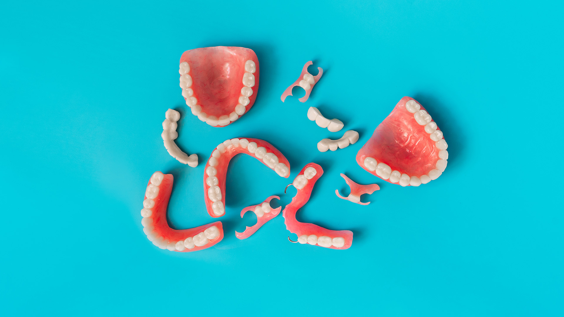 The Differences Between Dentures and Partial Dentures